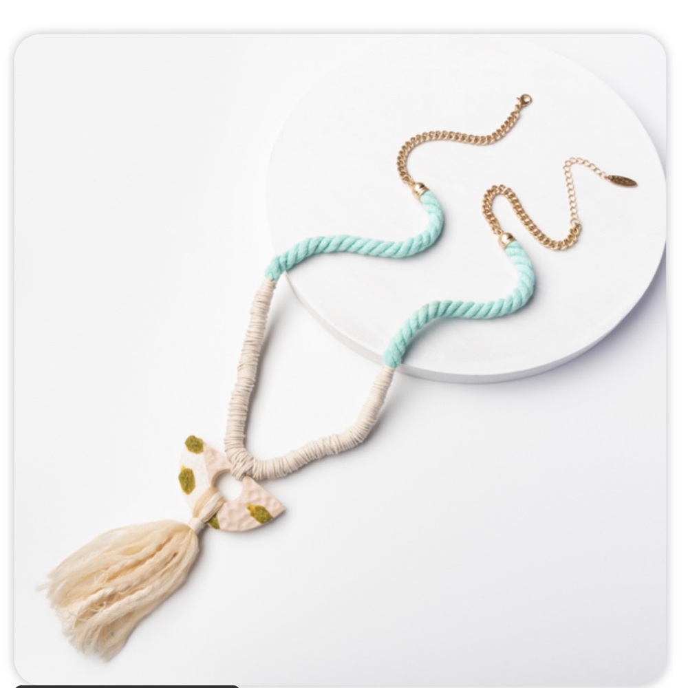Daphne Necklace